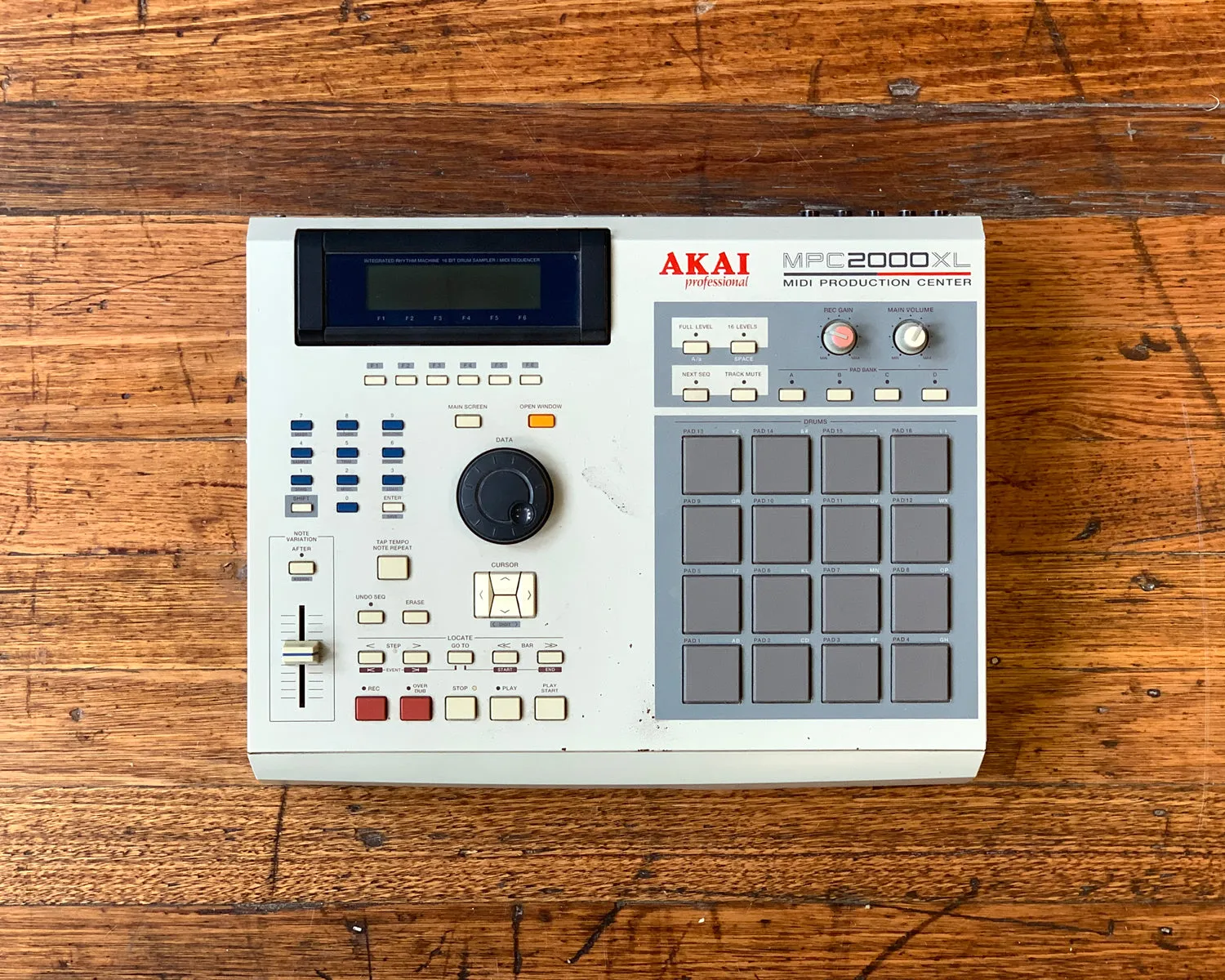 Akai MPC2000XL MIDI Production Center